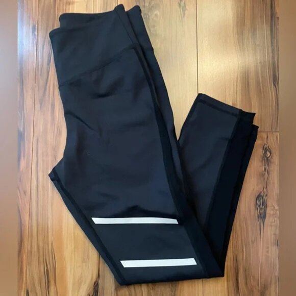 ZYIA Black Reflective Light n Tight Mesh Hi-Rise 7/8 24” I Size 6-8 - Picture 4 of 5